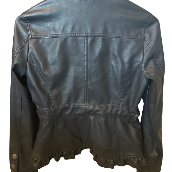 Dollhouse jacket - Picture 2 of 4